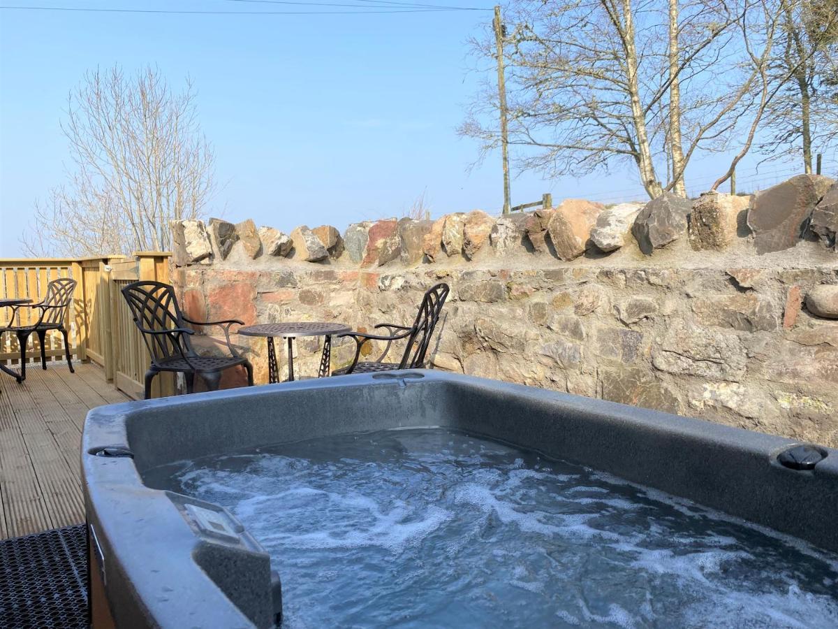 Partridge Lodge With Hot Tub Forgandenny Exterior foto