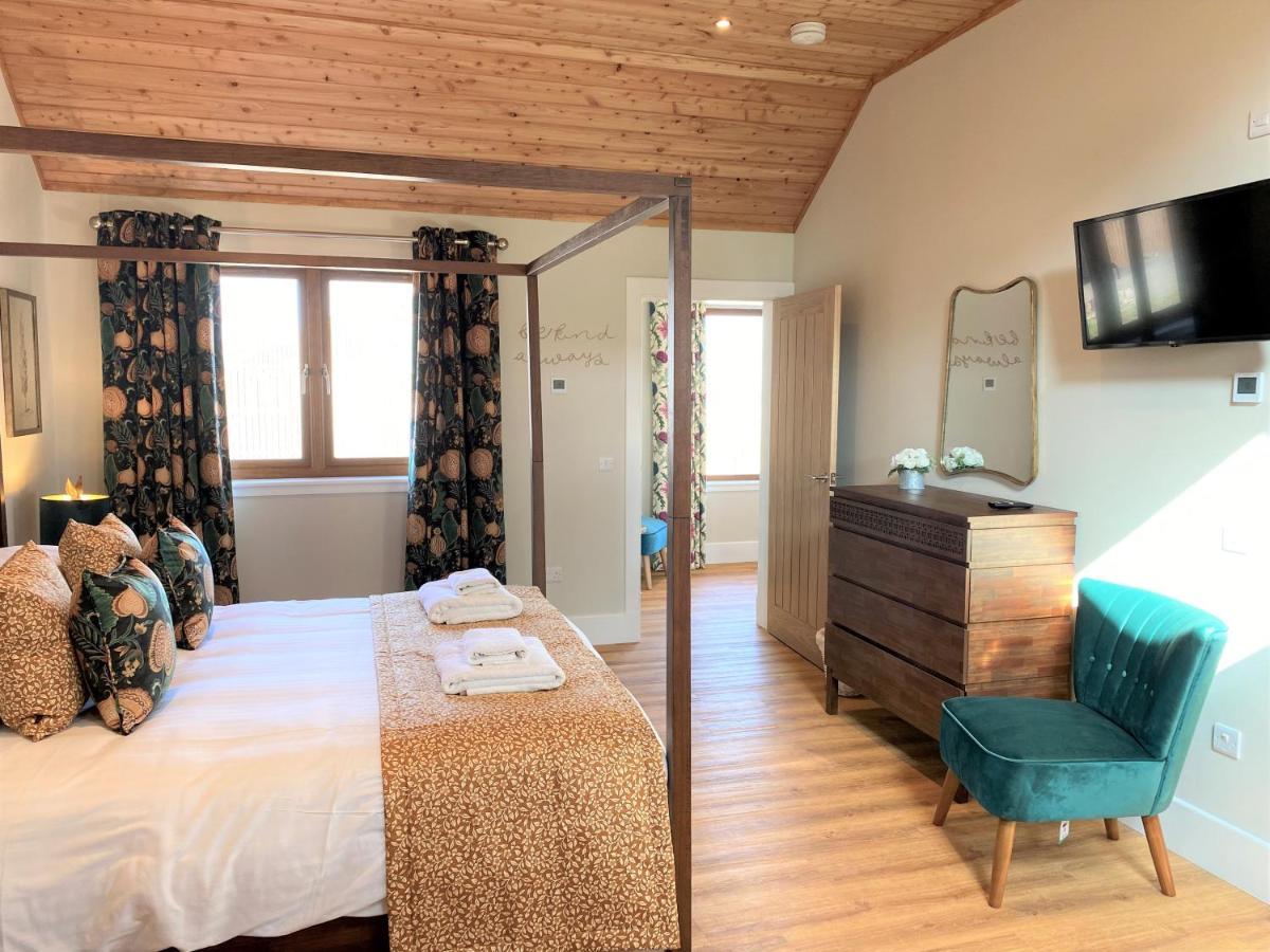Partridge Lodge With Hot Tub Forgandenny Exterior foto